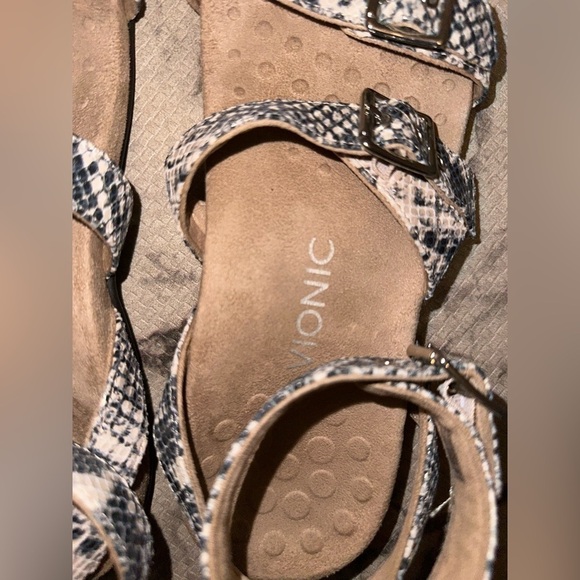 Vionic women’s snakeskin print sandal comfort sandal 8 summer beach leather - Picture 4 of 6
